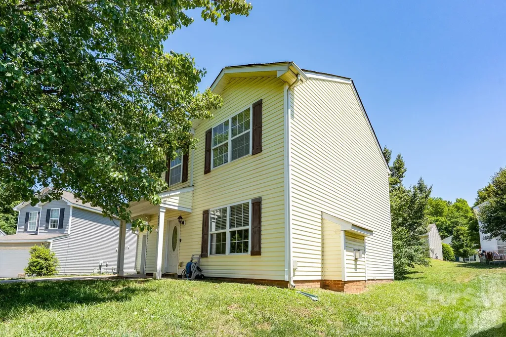 511 Lightspun Lane Charlotte NC 28216