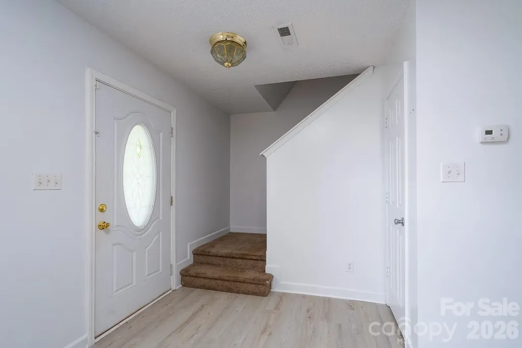 511 Lightspun Lane Charlotte NC 28216
