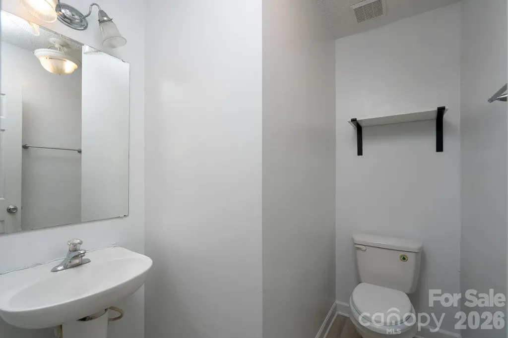 511 Lightspun Lane Charlotte NC 28216