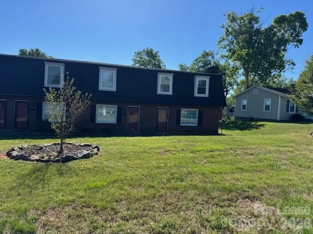 1340 12th Street NE Hickory NC 28601