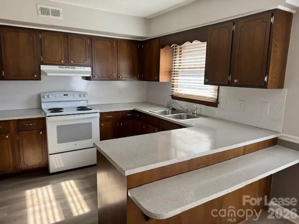 1340 12th Street NE Hickory NC 28601