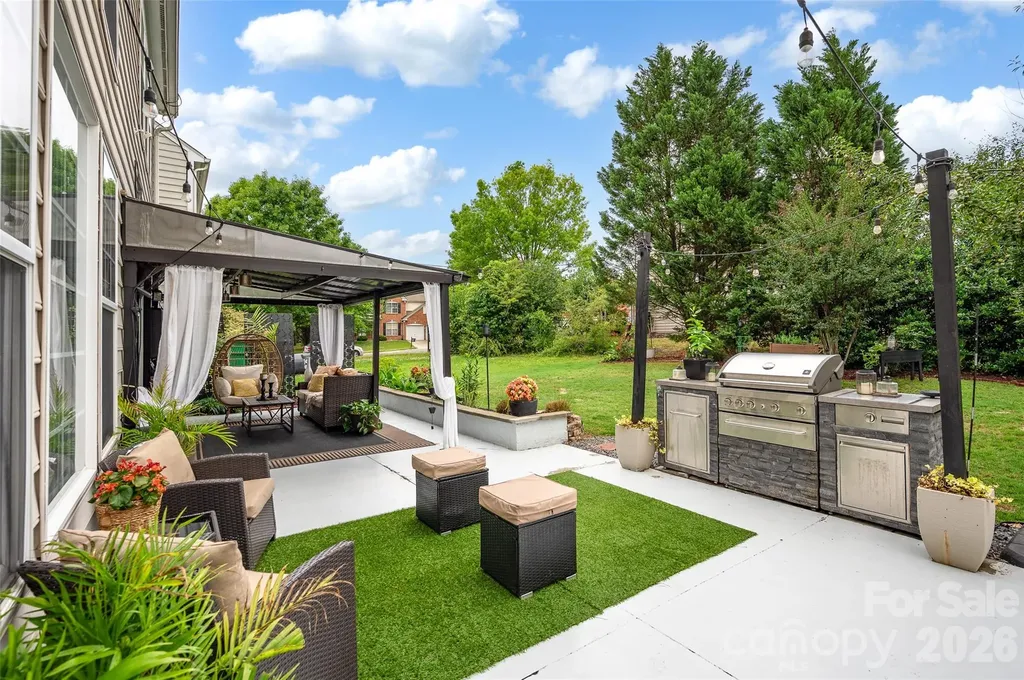2012 Arbor Vista Drive Charlotte NC 28262