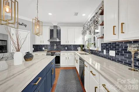 2012 Arbor Vista Drive Charlotte NC 28262