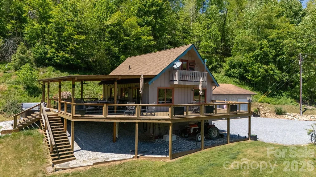 93 Franklin Crest Road Spruce Pine NC 28777
