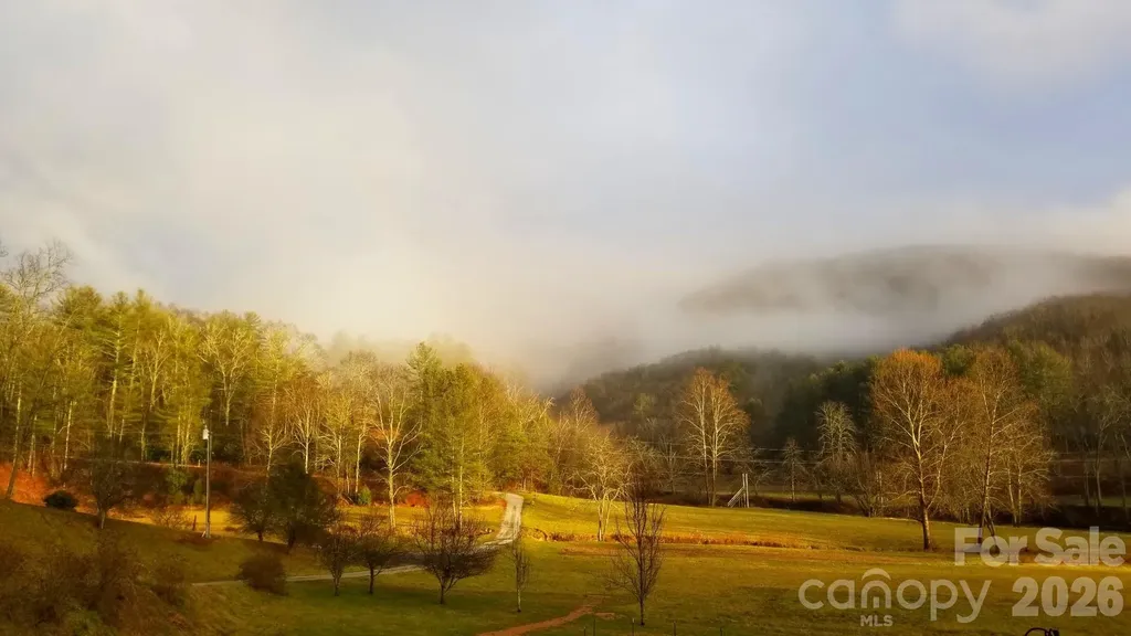93 Franklin Crest Road Spruce Pine NC 28777