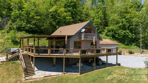 93 Franklin Crest Road Spruce Pine NC 28777