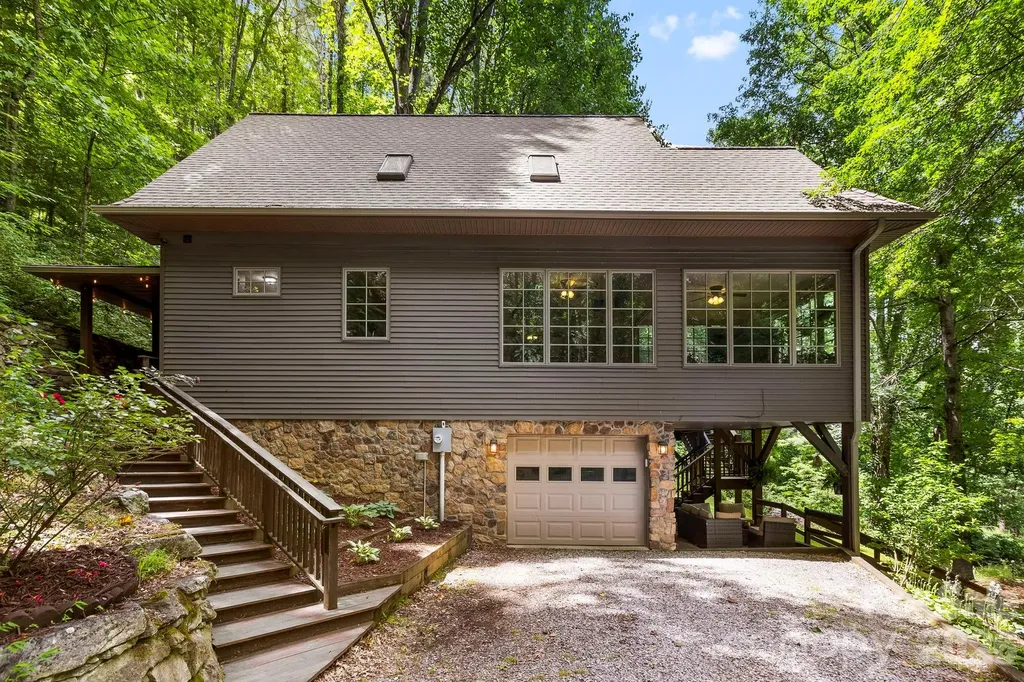 576 Mattie Marion Road Waynesville NC 28785
