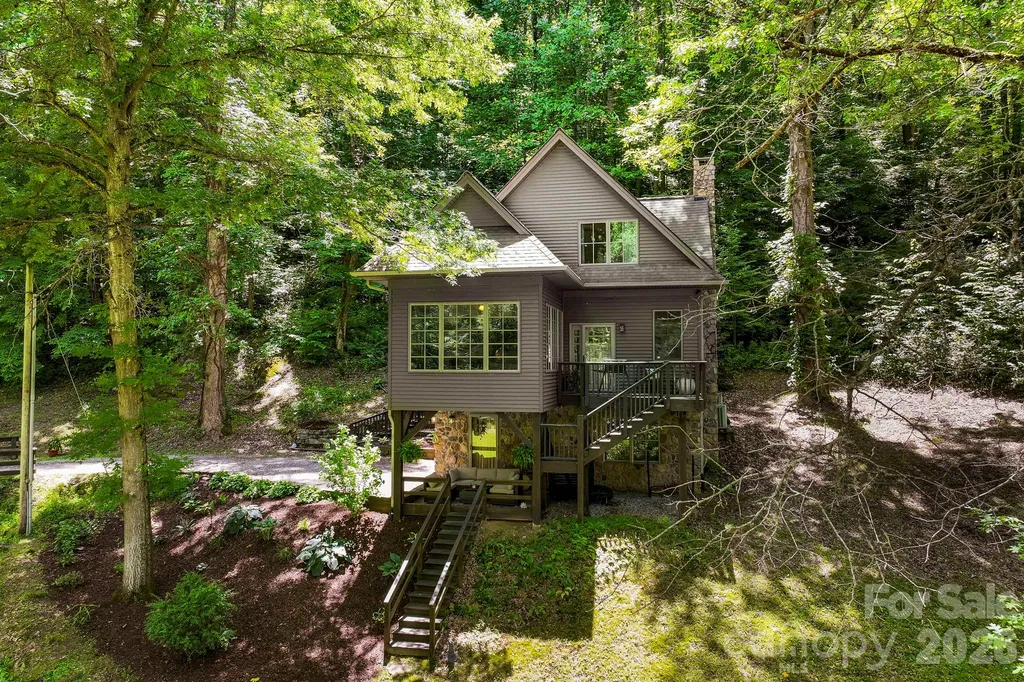 576 Mattie Marion Road Waynesville NC 28785
