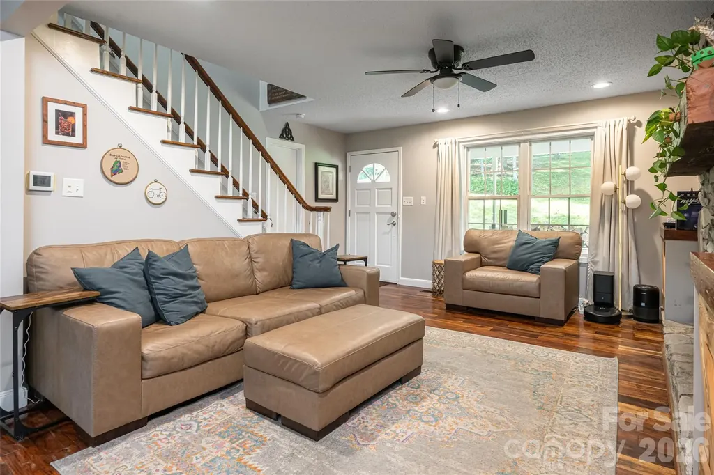 8 Coffey Place Asheville NC 28806
