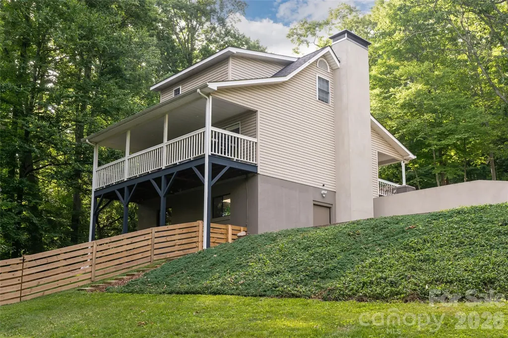 8 Coffey Place Asheville NC 28806