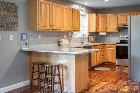 8 Coffey Place Asheville NC 28806
