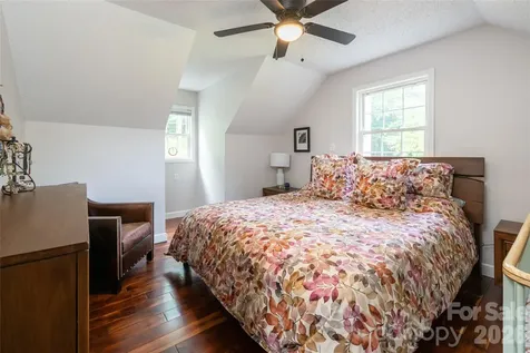 8 Coffey Place Asheville NC 28806