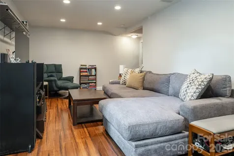 8 Coffey Place Asheville NC 28806
