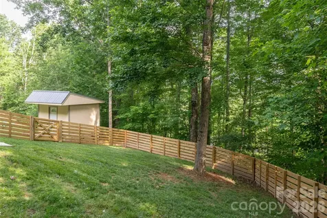 8 Coffey Place Asheville NC 28806