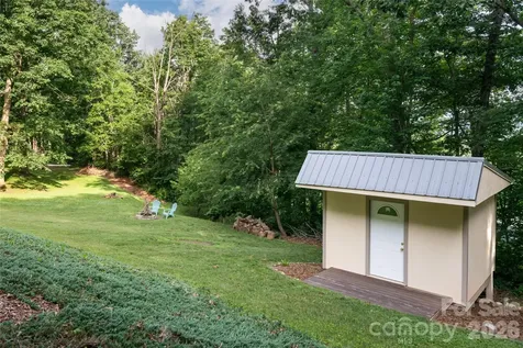 8 Coffey Place Asheville NC 28806