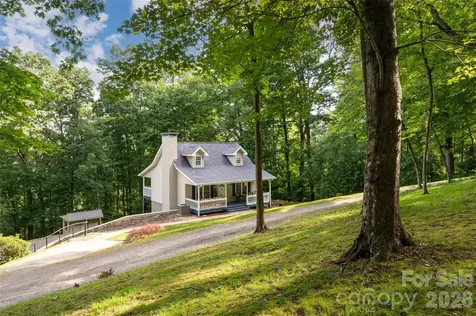 8 Coffey Place Asheville NC 28806