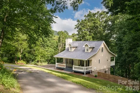 8 Coffey Place Asheville NC 28806