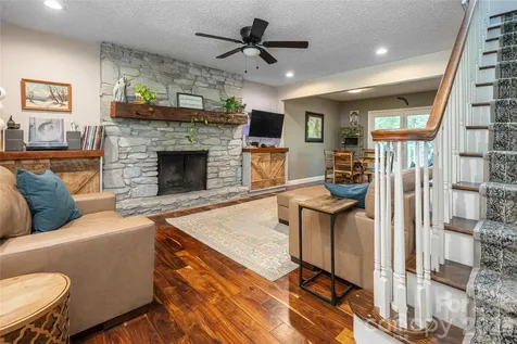 8 Coffey Place Asheville NC 28806