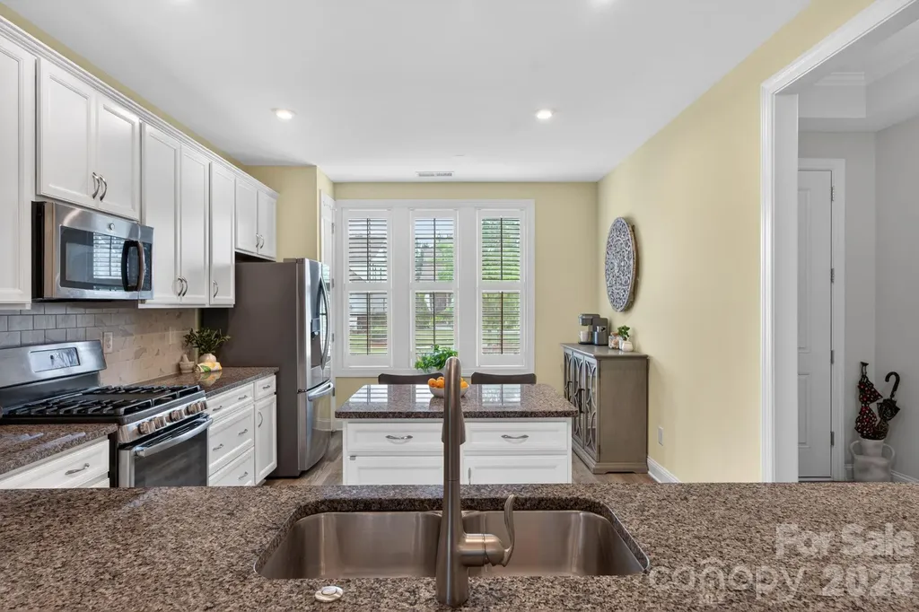 5539 Cheerful Lane Charlotte NC 28215