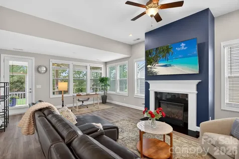 5539 Cheerful Lane Charlotte NC 28215