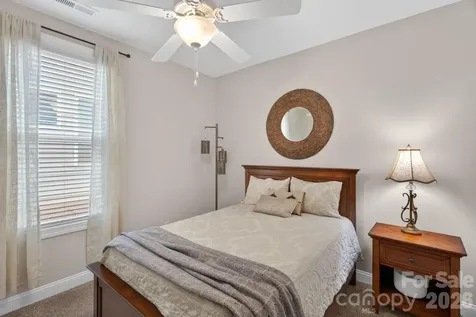5539 Cheerful Lane Charlotte NC 28215