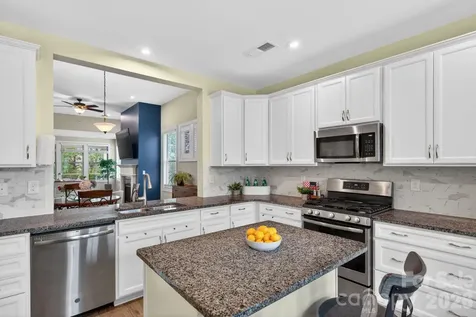 5539 Cheerful Lane Charlotte NC 28215