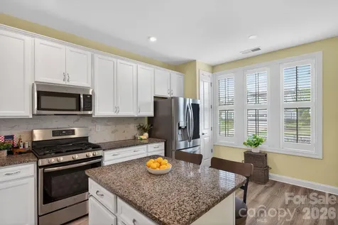 5539 Cheerful Lane Charlotte NC 28215