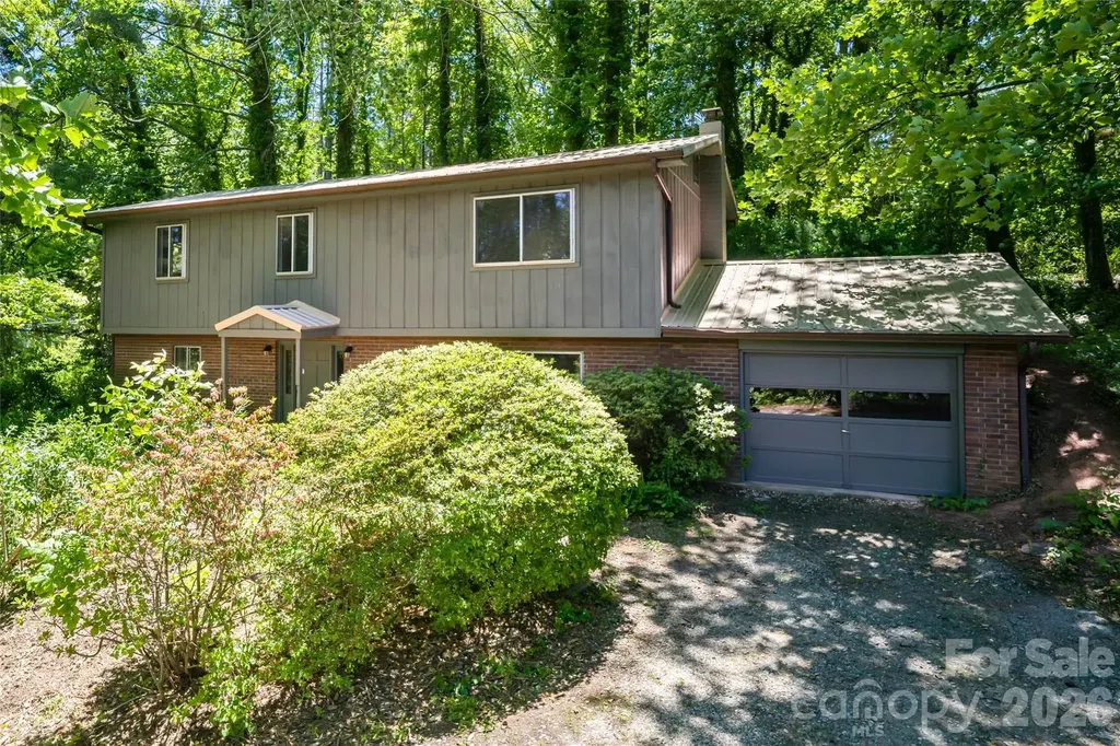 Asheville NC, 1 Beaverdam Knoll Road