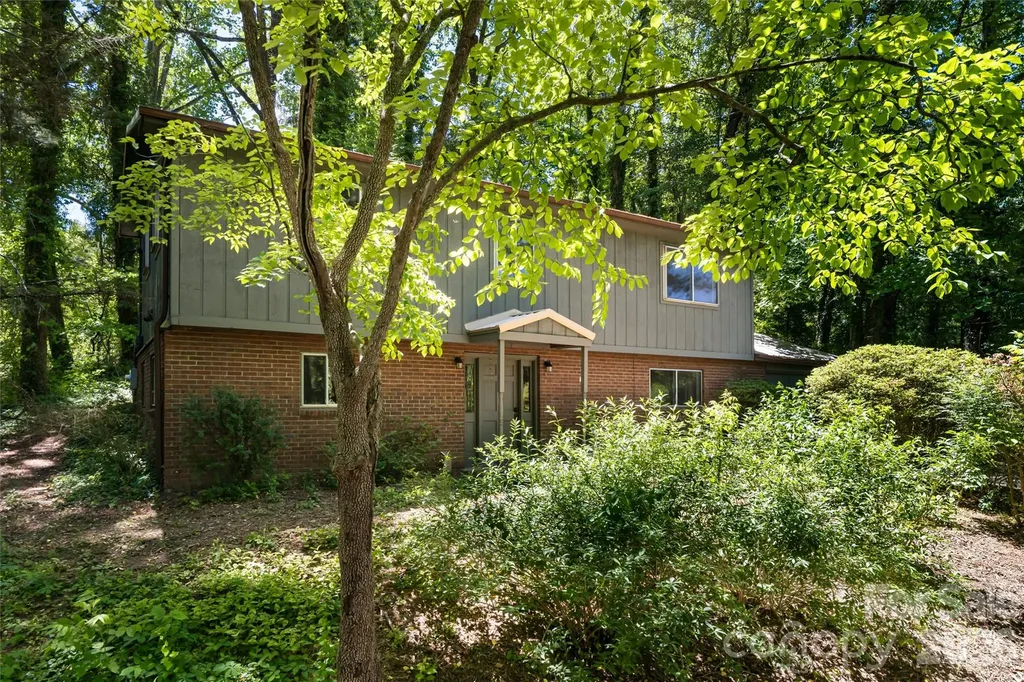 Asheville NC, 1 Beaverdam Knoll Road