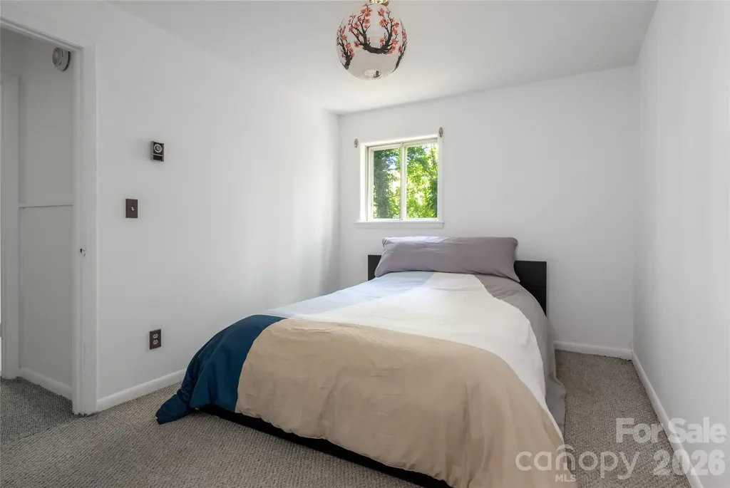 1 Beaverdam Knoll Road Asheville NC 28804