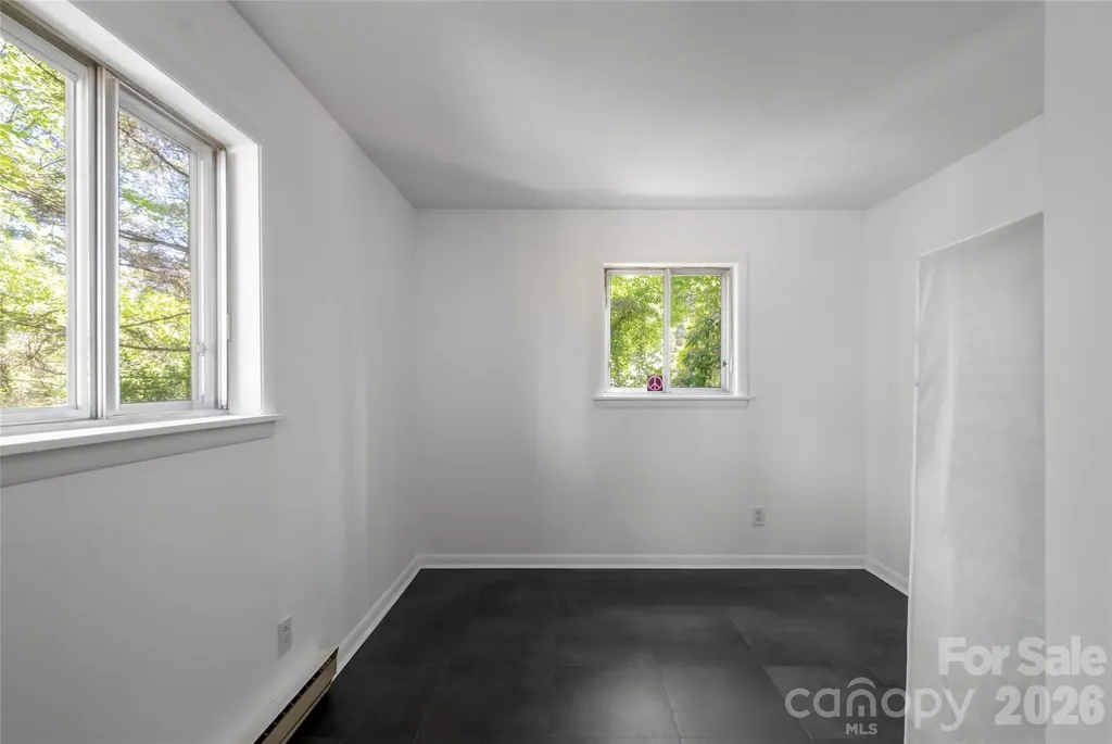 1 Beaverdam Knoll Road Asheville NC 28804