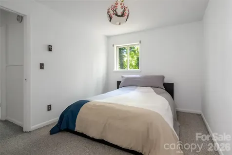 1 Beaverdam Knoll Road Asheville NC 28804