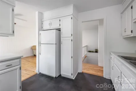 1 Beaverdam Knoll Road Asheville NC 28804