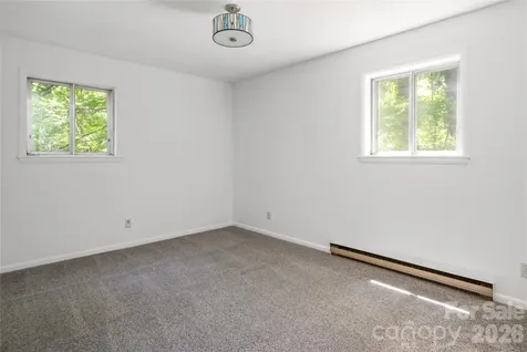1 Beaverdam Knoll Road Asheville NC 28804