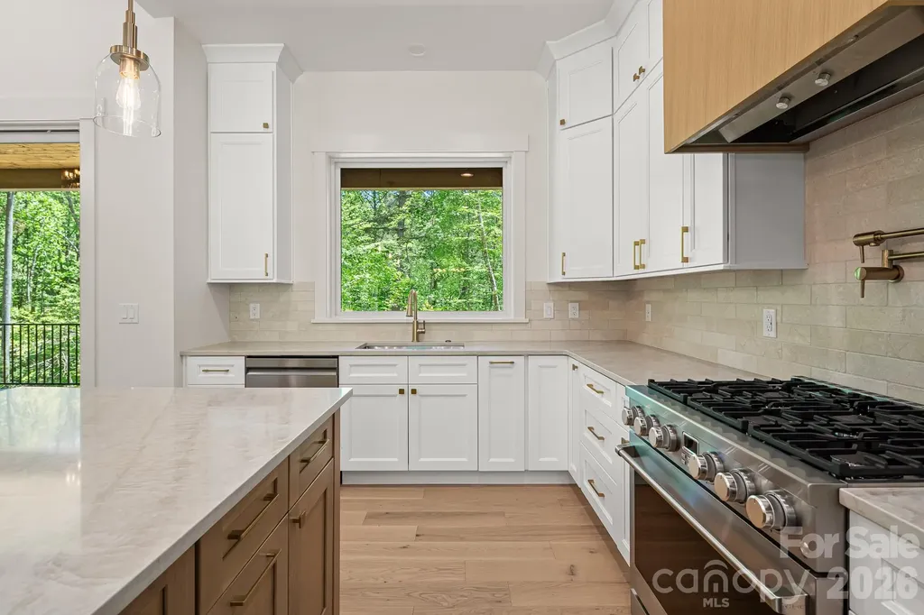 164 Reserve Way Hendersonville NC 28792