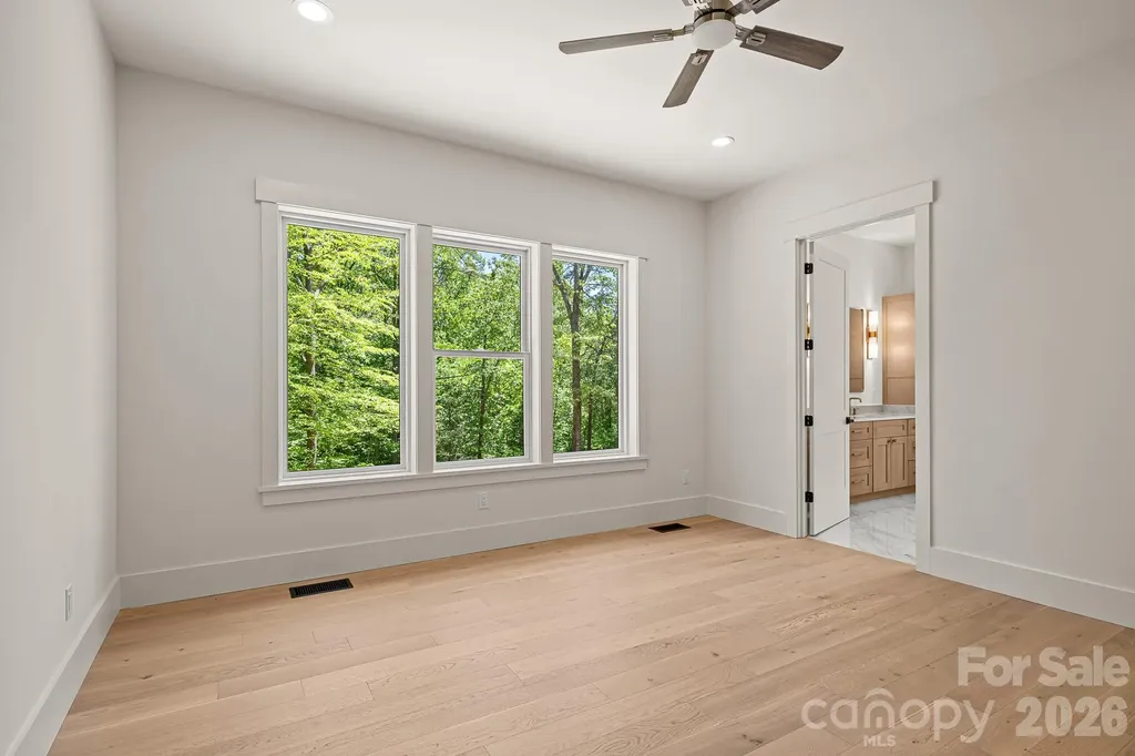 164 Reserve Way Hendersonville NC 28792