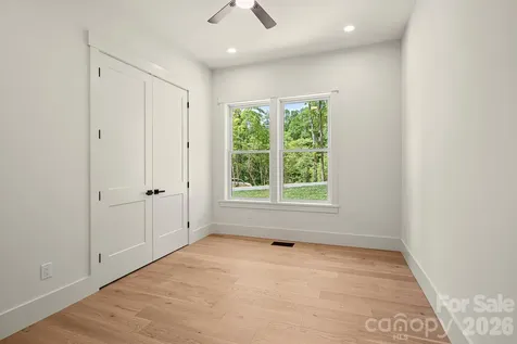 164 Reserve Way Hendersonville NC 28792