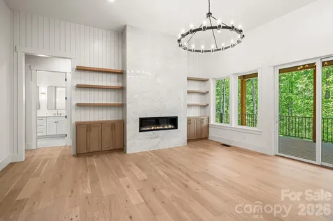 164 Reserve Way Hendersonville NC 28792