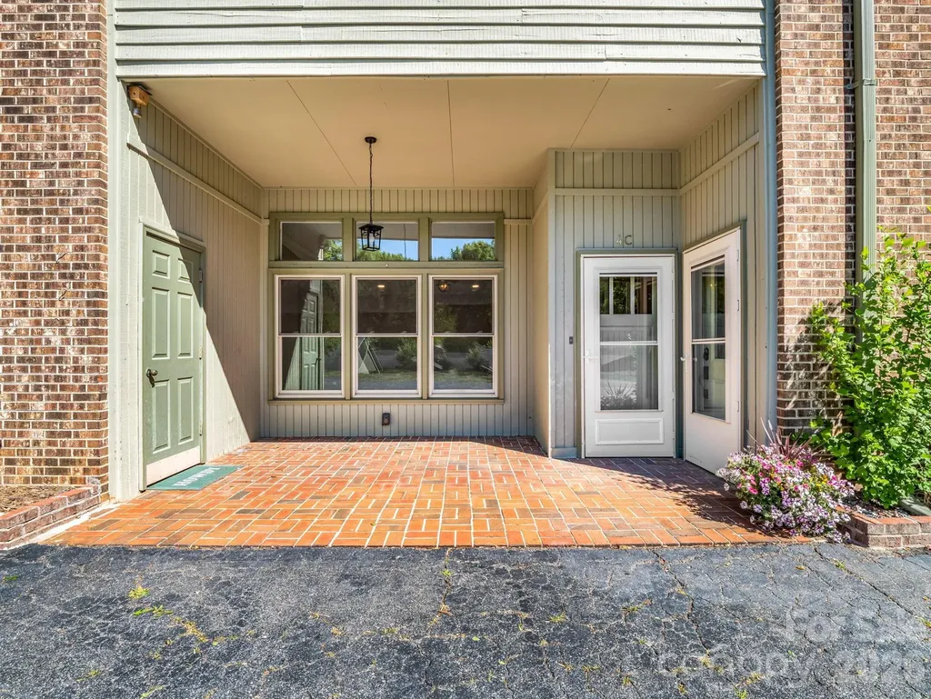 44 Jervey Road Tryon NC 28782