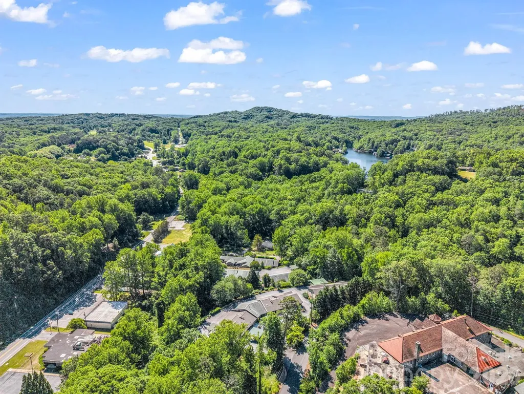 44 Jervey Road Tryon NC 28782