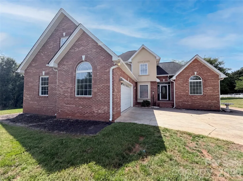 106 Woodfield Lane Cherryville NC 28021