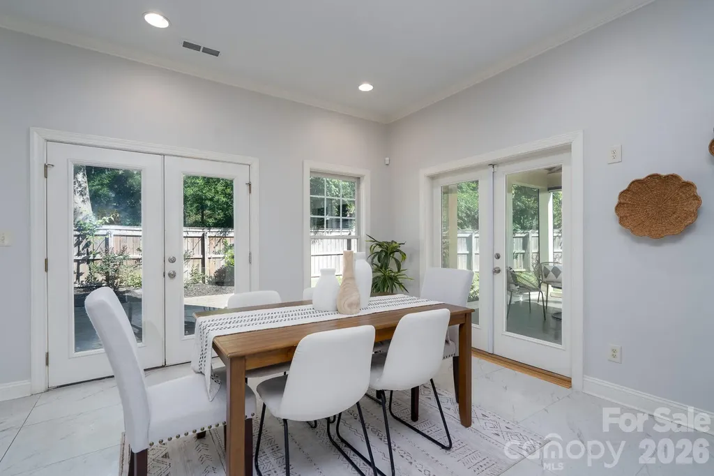1617 Brook Road Charlotte NC 28205