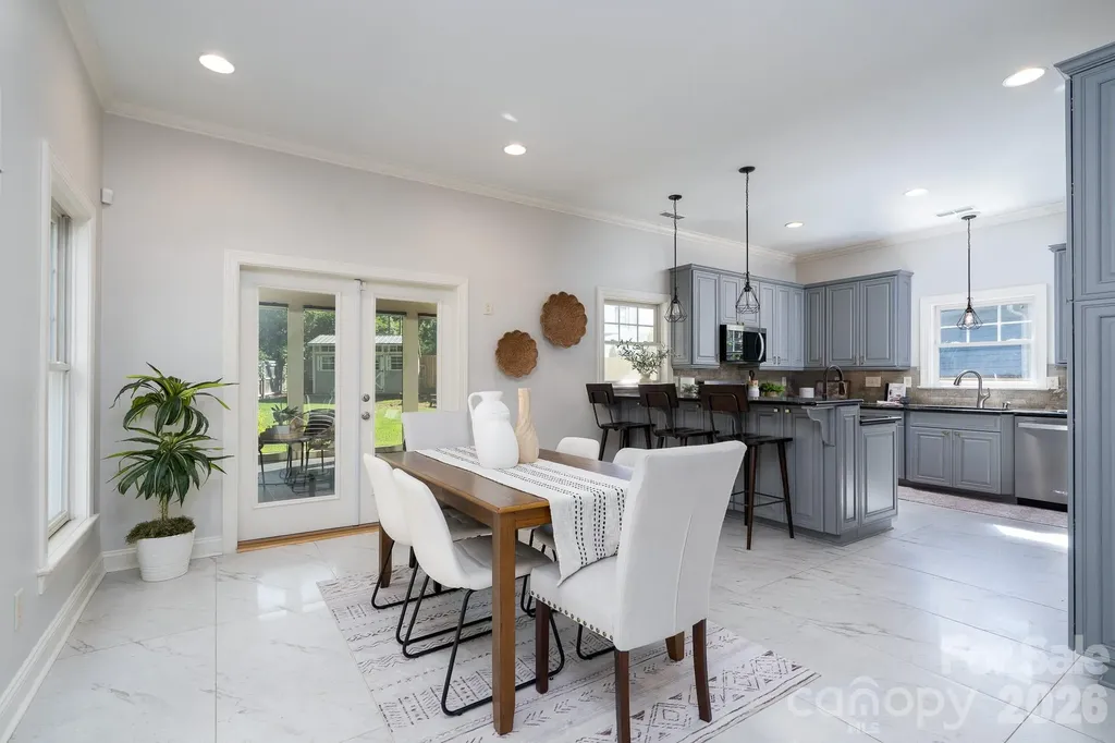 1617 Brook Road Charlotte NC 28205