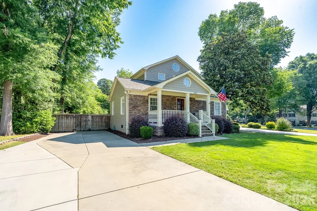 1617 Brook Road Charlotte NC 28205