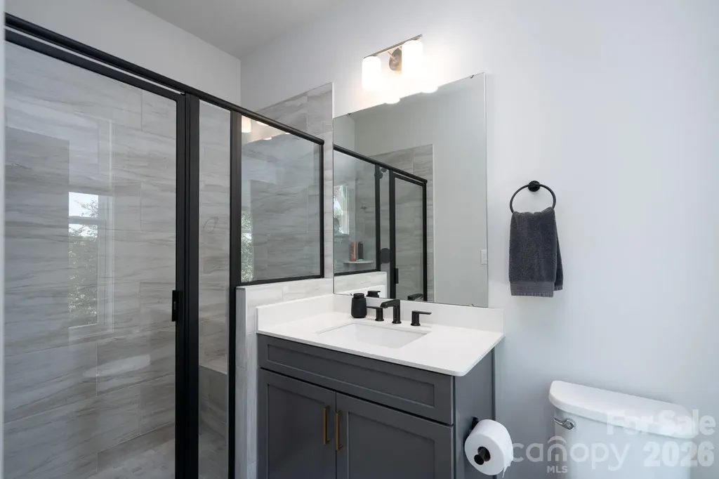5018 Tiny Lane Charlotte NC 28203