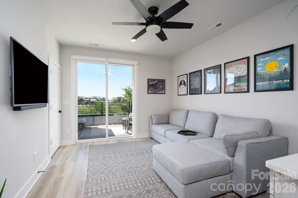 5018 Tiny Lane Charlotte NC 28203