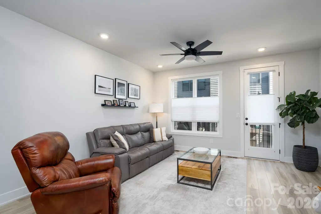 5018 Tiny Lane Charlotte NC 28203
