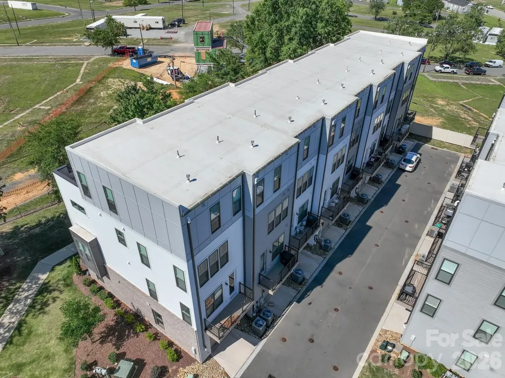 5018 Tiny Lane Charlotte NC 28203