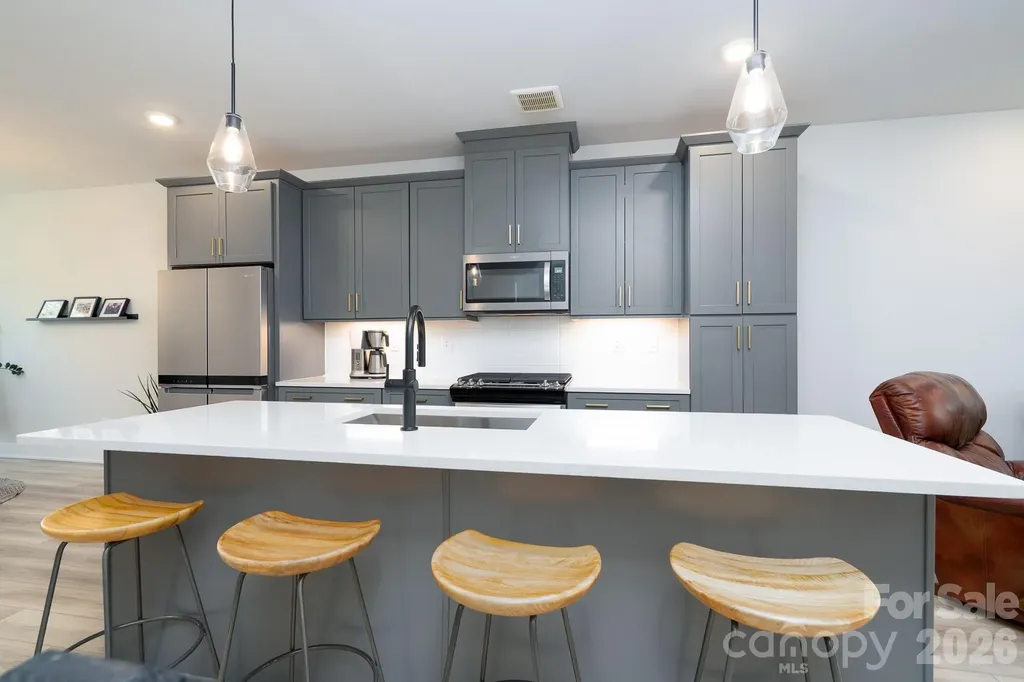 5018 Tiny Lane Charlotte NC 28203