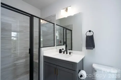 5018 Tiny Lane Charlotte NC 28203